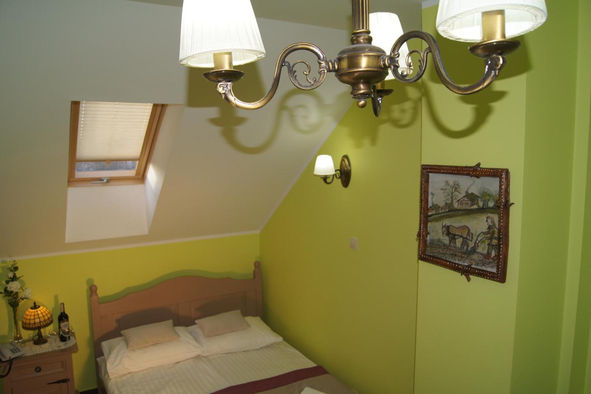 Hotel Pod Herbem -Pokoje Ozonowane Białystok Oda fotoğraf