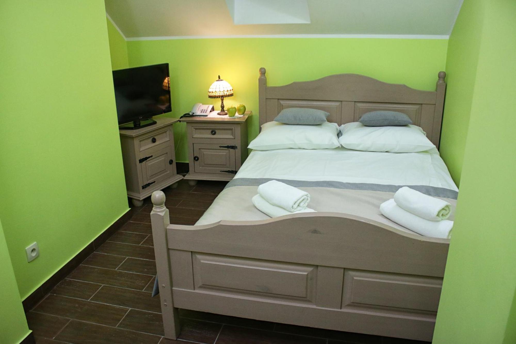 Hotel Pod Herbem -Pokoje Ozonowane Białystok Oda fotoğraf